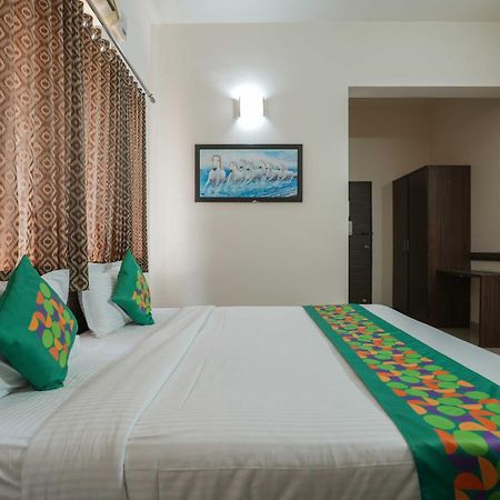 Treebo Pappilon Palace - Pvs Circle Mangaluru Exterior foto