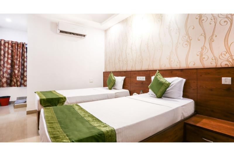 Treebo Pappilon Palace - Pvs Circle Mangaluru Exterior foto