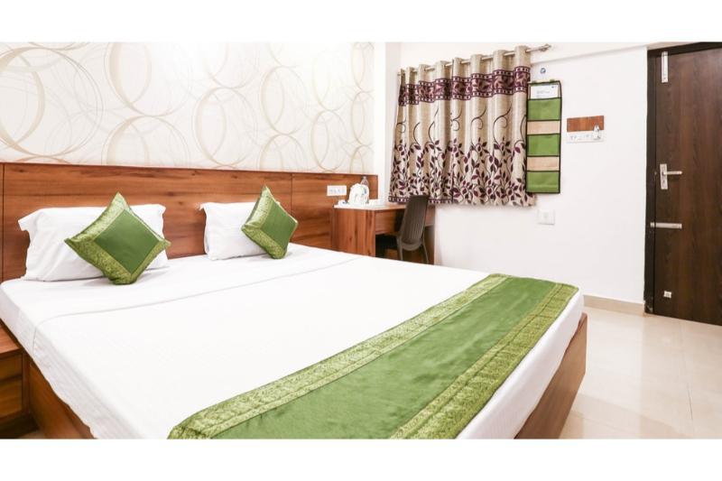 Treebo Pappilon Palace - Pvs Circle Mangaluru Exterior foto
